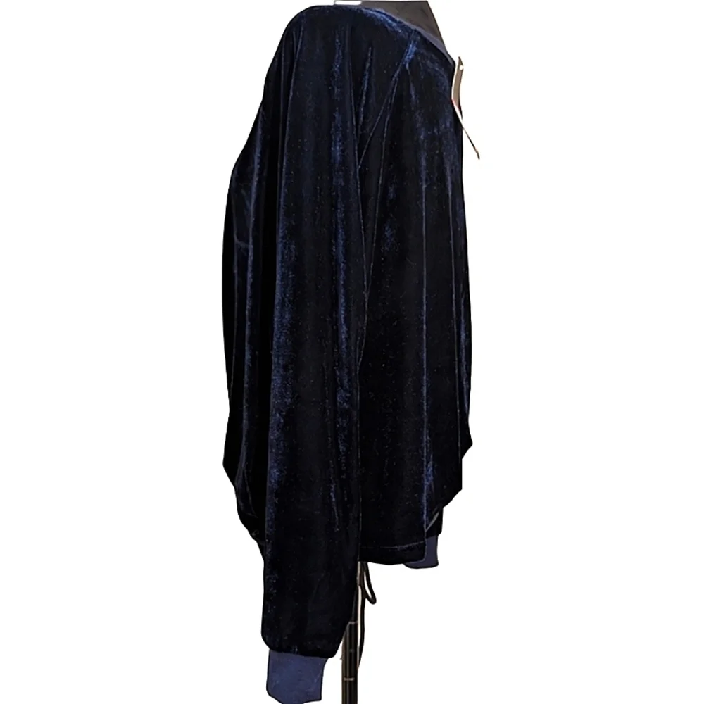 RDI Women's Long Sleeve Velour Tie Front Sweater Navy Size Small - Picture 2 of 9